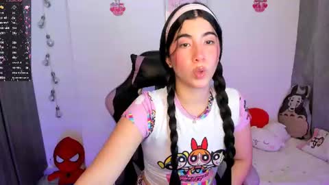 Snapshot of cyber_lizz chatting on 16, 6, 2026 Liz online show from 16, 6, 2026
