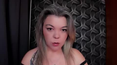 Snapshot of cyberdomme chatting on 19, 5, 2026 Full time mean bitch. online show from 19, 5, 2026