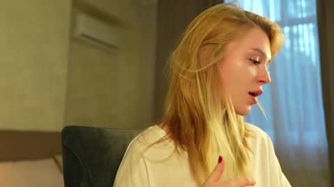 EMILY online show from 1, 10, 2025