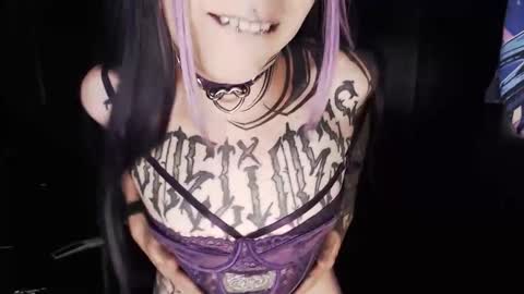 Nikki online show from 11, 4, 2026