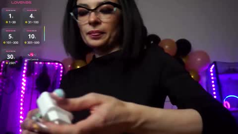 Snapshot of cyberxgoddess_ chatting on 25, 10, 2025 Lily Goddess online show from 25, 10, 2025