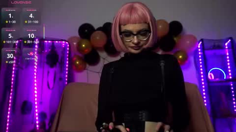 Snapshot of cyberxgoddess_ chatting on 25, 10, 2025 Lily Goddess online show from 25, 10, 2025