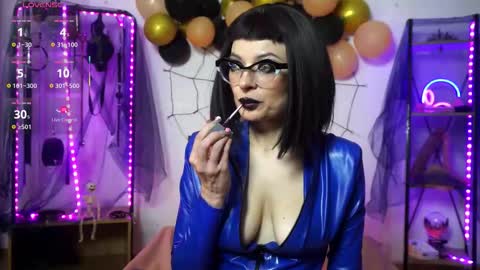 Snapshot of cyberxgoddess_ chatting on 2, 11, 2025 Lily Goddess online show from 2, 11, 2025