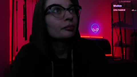 Snapshot of cyberxgoddess_ chatting on 25, 4, 2026 Lily Goddess online show from 25, 4, 2026