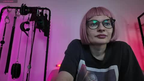Snapshot of cyberxgoddess_ chatting on 1, 6, 2026 Lily Goddess online show from 1, 6, 2026