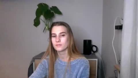 Snapshot of cyntianatural chatting on 12, 12, 2024 CyntiaNatural online show from 12, 12, 2024