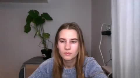 Snapshot of cyntianatural chatting on 19, 12, 2024 CyntiaNatural online show from 19, 12, 2024