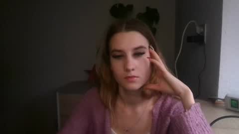 Snapshot of cyntianatural chatting on 28, 1, 2025 CyntiaNatural online show from 28, 1, 2025