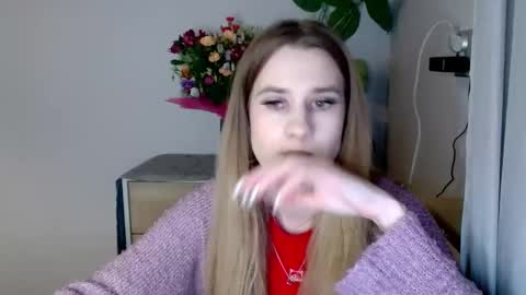Snapshot of cyntianatural chatting on 17, 2, 2025 CyntiaNatural online show from 17, 2, 2025