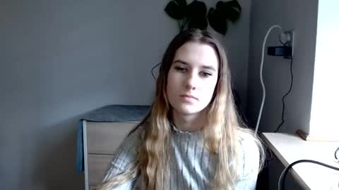 Snapshot of cyntianatural chatting on 27, 2, 2025 CyntiaNatural online show from 27, 2, 2025