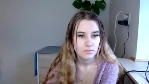 Snapshot of cyntianatural chatting on 28, 2, 2025 CyntiaNatural online show from 28, 2, 2025