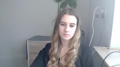 Snapshot of cyntianatural chatting on 6, 3, 2025 CyntiaNatural online show from 6, 3, 2025