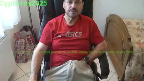 Snapshot of cypheros2025 chatting on 9, 10, 2025 Chris online show from 9, 10, 2025