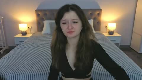 Snapshot of cyrenaluxe chatting on 1, 5, 2026 Cyrena online show from 1, 5, 2026