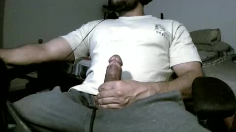 Snapshot of cyrus225 chatting on 17, 1, 2026 cyrus225 online show from 17, 1, 2026