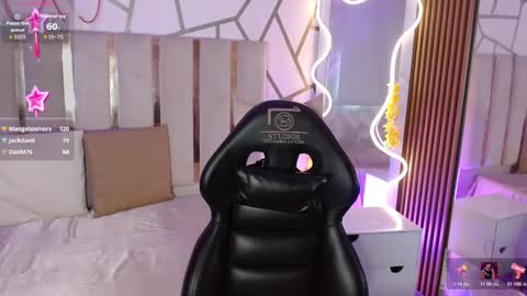 Snapshot of cyrus_tay chatting on 11, 2, 2026 cyrus_tay online show from 11, 2, 2026