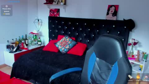 Mia  online show from 13, 2, 2025