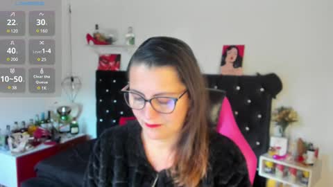 Mia  online show from 18, 2, 2025