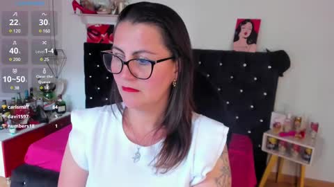 Mia  online show from 28, 2, 2025