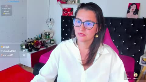 Mia  online show from 1, 3, 2025