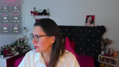 Mia  online show from 8, 3, 2025