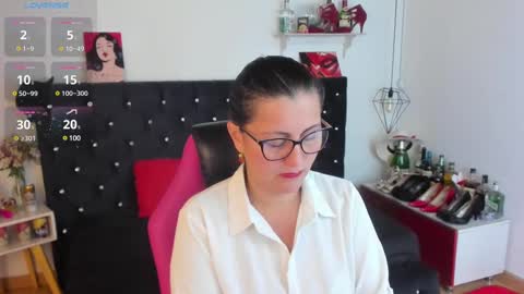 Mia  online show from 12, 3, 2025