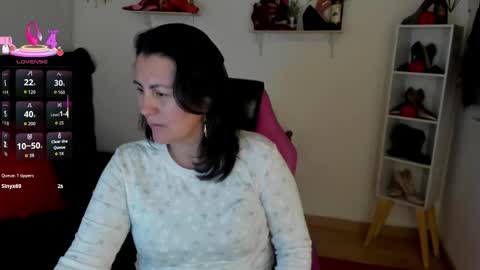 Mia  online show from 20, 9, 2025