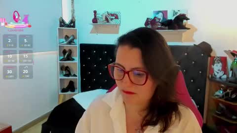 Mia  online show from 10, 10, 2025