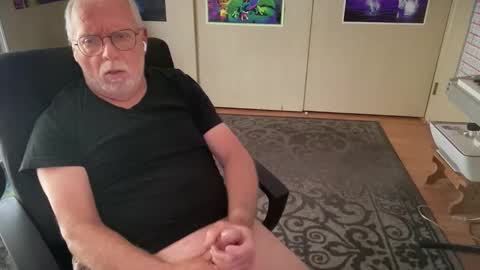 Snapshot of dadbate23 chatting on 8, 6, 2026 dadbate23 online show from 8, 6, 2026