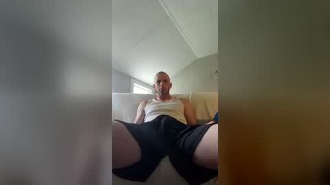 Snapshot of daddo1477 chatting on 2, 8, 2026 daddo1477 online show from 2, 8, 2026