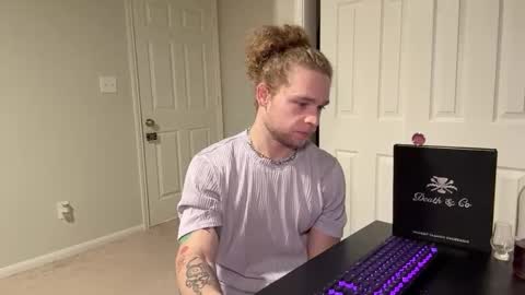 Snapshot of daddydaydrinkz chatting on 12, 3, 2025 DaddydayDrinkz online show from 12, 3, 2025