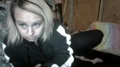 Snapshot of daddysg1rl123 chatting on 17, 6, 2026 daddysg1rl123 online show from 17, 6, 2026