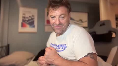 Snapshot of daddyswede23 chatting on 10, 9, 2025 daddyswede23 online show from 10, 9, 2025