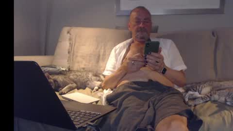 Snapshot of daddytom56 chatting on 27, 5, 2026 daddytom56 online show from 27, 5, 2026