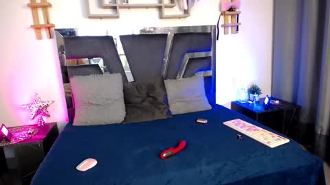 daenerys_cat online show from 10, 1, 2025