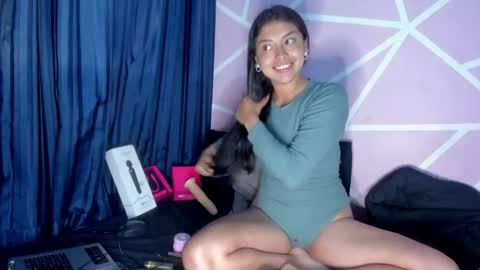 dafna lorens  online show from 6, 1, 2026