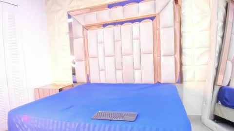 Dafnee online show from 26, 10, 2025