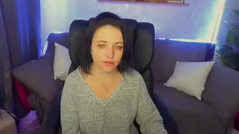 Dafni Mon online show from 7, 3, 2025