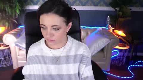 Dafni Mon online show from 2, 3, 2026