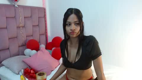 Snapshot of dafnnee_ross chatting on 13, 2, 2025 DAFNNE online show from 13, 2, 2025