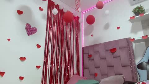 Snapshot of dafnnee_ross chatting on 17, 2, 2025 DAFNNE online show from 17, 2, 2025