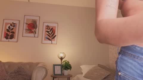 Dahiann Walcott online show from 25, 3, 2026