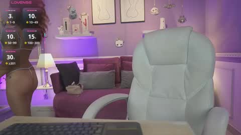 Dahlia Grey online show from 21, 10, 2025