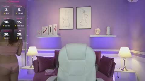 Dahlia Grey online show from 20, 11, 2025