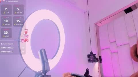 Daia Ortiz  online show from 21, 10, 2025