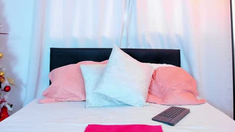 Daila Smith  online show from 23, 12, 2024