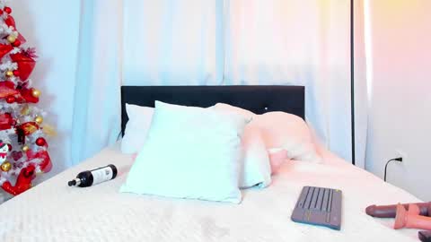 Daila Smith  online show from 2, 1, 2025