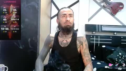 Snapshot of daimon_rock01 chatting on 14, 10, 2025 felipe online show from 14, 10, 2025