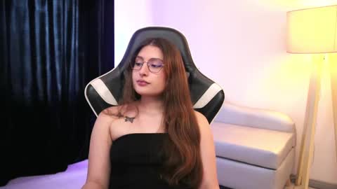 Lauren            online show from 19, 9, 2025