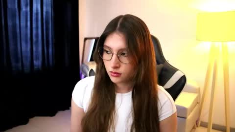 Lauren            online show from 23, 9, 2025